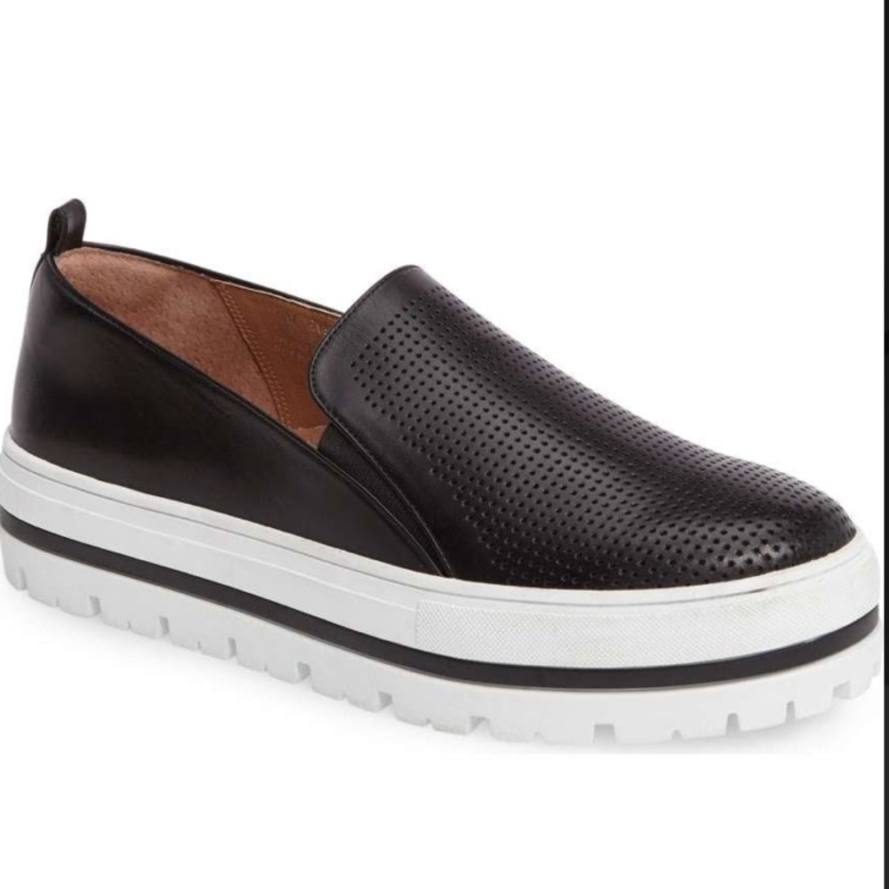 Halogen Teagen Sneaker Size 7.5